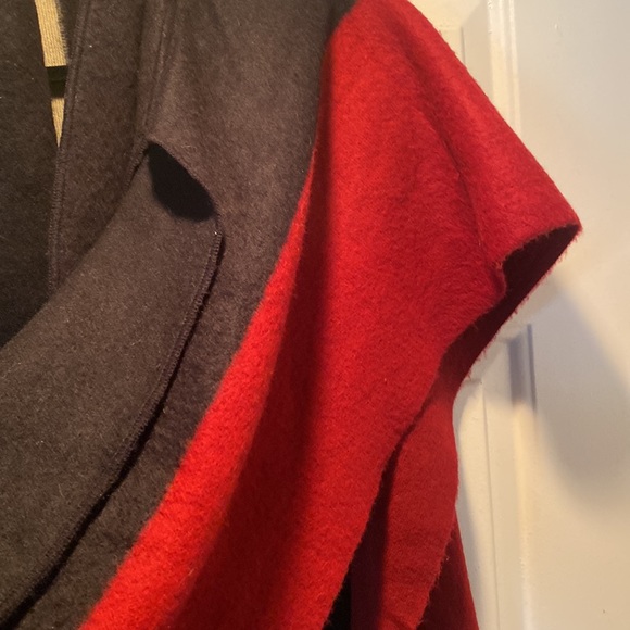 Color block cape - Picture 3 of 4